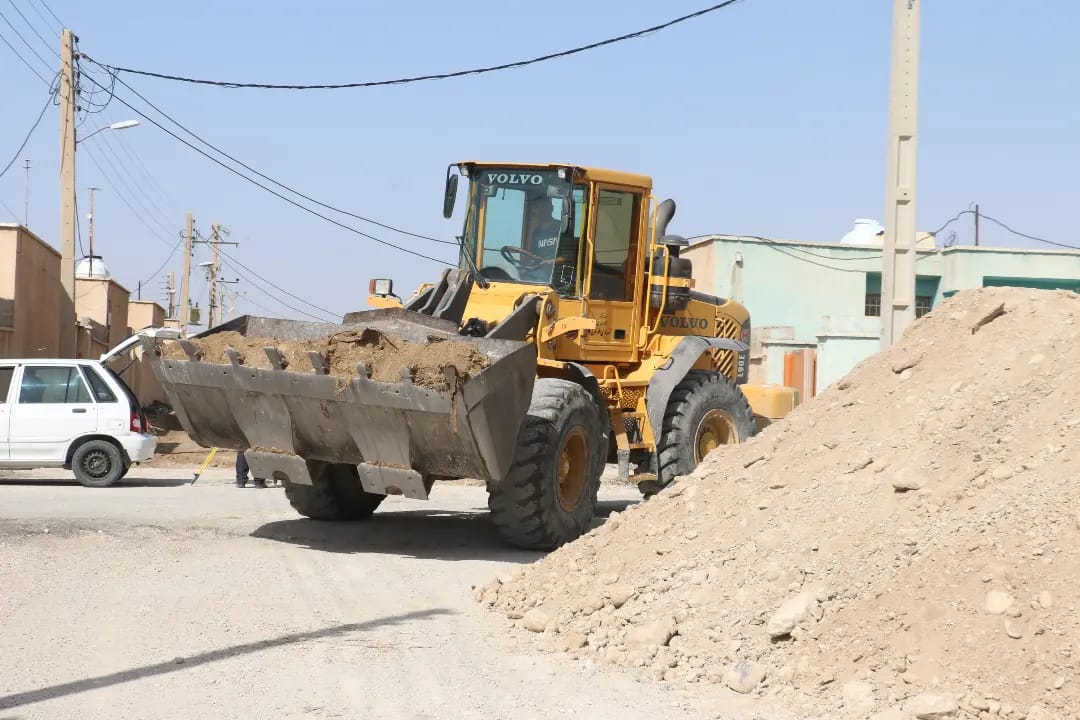 خدمت بدون توقف ... ادامه پروژه آسفالت معابر شهرک شهید شهریاری